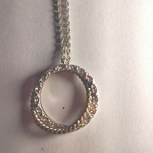 Beautiful necklace, as new! faux diamonds.silver with gold